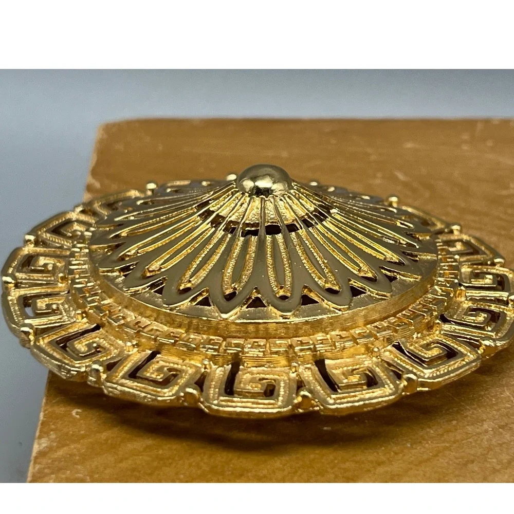 Vtg 60's/70s Signed Monet Etruscan‎ Greek large Medallion Brooch Book Piece